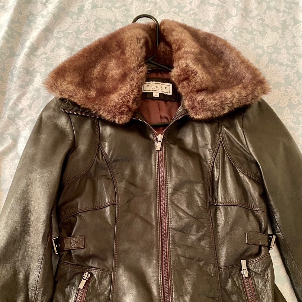 100% Genuine Leather